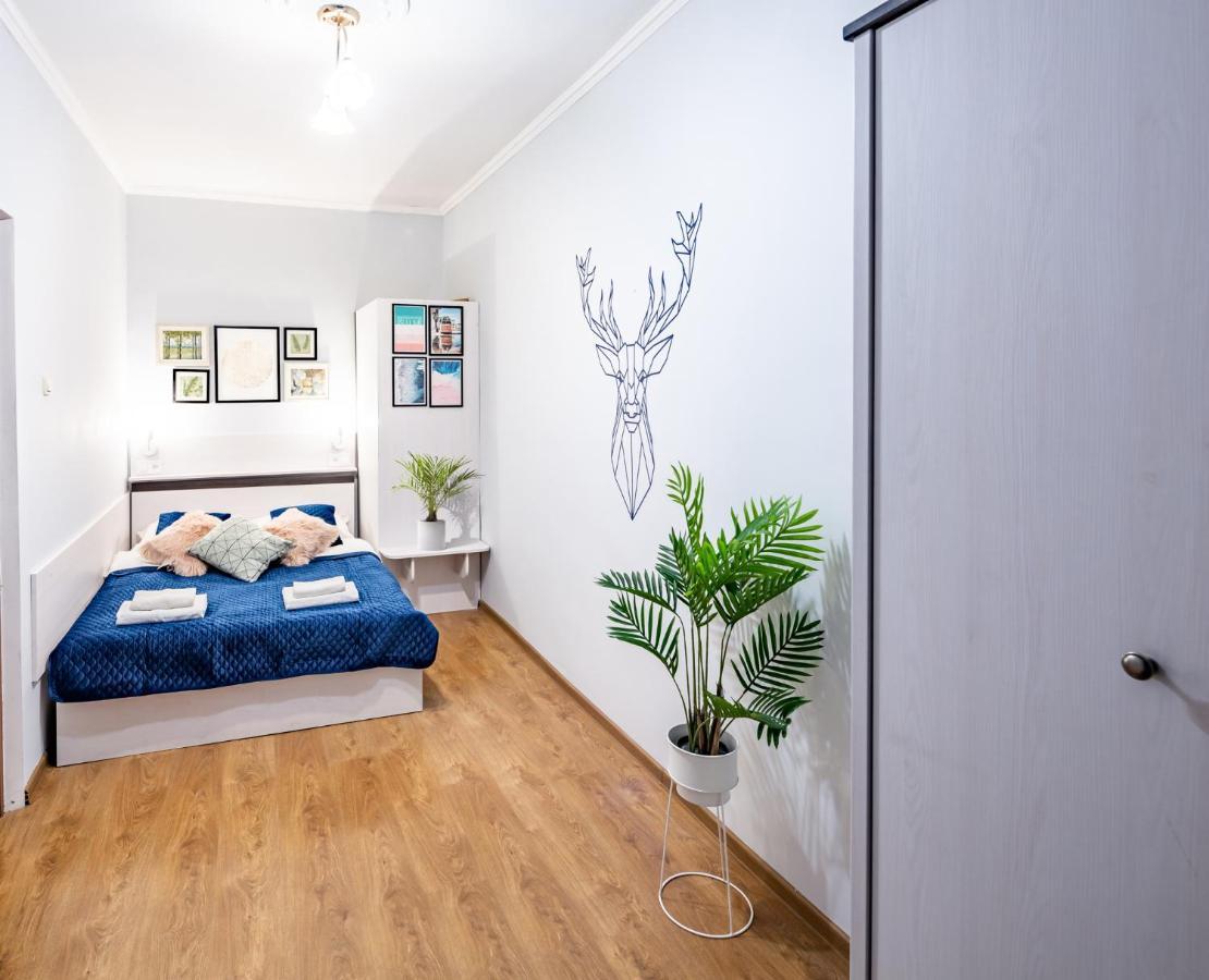 Rainbow Apartment Near Rynok Sq Liov Exterior foto